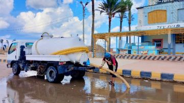 طوارئ بسبب نوة المكنسة.. كسح مياه الأمطار من شوارع كفر الشيخ صور طوارئ بسبب نوة المكنسة.. كسح مياه الأمطار من شوارع كفر الشيخ صور
