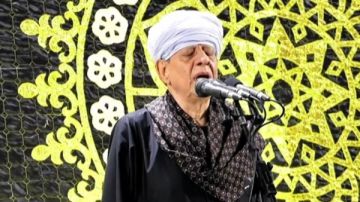 عميد المنشدين ياسين التهامي يشعل الليلة الكبيرة لمولد الدسوقي صور عميد المنشدين ياسين التهامي يشعل الليلة الكبيرة لمولد الدسوقي صور