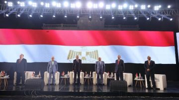 مؤتمر حاشد للجبهة الوطنية بالجيزة ودعوة لمشاركة شعبية واسعة دعما للدولة المصرية مؤتمر حاشد للجبهة الوطنية بالجيزة ودعوة لمشاركة شعبية واسعة دعما للدولة المصرية