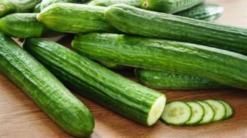 ماذا يحدث لجسمك عند تناول خيارة يوميا؟