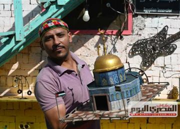 بطل الخردة المبتكر .. سائق علم الحديد الرقص في ميت غمر (صور) بطل الخردة المبتكر .. سائق علم الحديد الرقص في ميت غمر (صور)