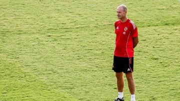 توروب يصل القاهرة اليوم.. ويقود مران الأهلي غدا