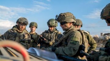 الجيش الإسرائيلي يستعد لتدخل عسكري في لبنان الجيش الإسرائيلي يستعد لتدخل عسكري في لبنان