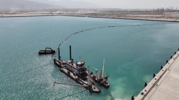 النقل: استكمال تطوير ميناء السخنة لتحويل مصر إلى مركز إقليمي للنقل واللوجستيات صور