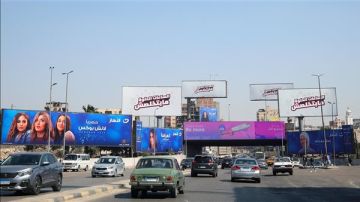 تفاصيل الاشتراطات والضوابط والمعايير الخاصة بالإعلانات على الطرق العامة والمحاور