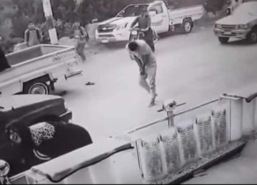 تفاصيل تعدي بلطجية على شاب وإصابته بقطع في كف يده بالدقهلية تفاصيل تعدي بلطجية على شاب وإصابته بقطع في كف يده بالدقهلية