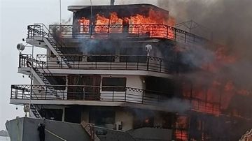 حريق باخرة أسوان.. تفاصيل الكاملة لاندلاع الحرائق بالصور