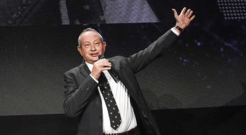 نجيب ساويرس يعتلي صدارة مليارديرات مصر.. كم بلغت ثروته الخرافية؟