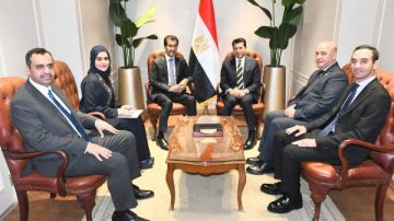وزير الشباب والرياضة يستقبل سفير دولة قطر لبحث التعاون المشترك