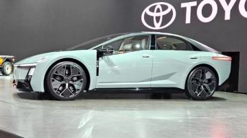 تويوتا تكشف النقاب عن الجيل الجديد من الأيقونة كورولا.. صور تويوتا تكشف النقاب عن الجيل الجديد من الأيقونة كورولا.. صور