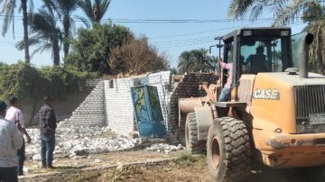 محافظ أسيوط: إزالة 12 حالة تعد على الأراضي الزراعية