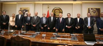 وزير قطاع الأعمال العام يشهد توقيع اتفاق تكميلي لعقود تطوير مجاويش بالغردقة وزير قطاع الأعمال العام يشهد توقيع اتفاق تكميلي لعقود تطوير مجاويش بالغردقة