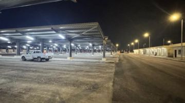 استعدادا لبدء التشغيل.. الانتهاء من أعمال الكهرباء بمشروع امتداد الموقف بالعاشر من رمضان