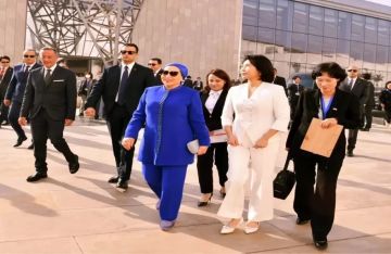 السيدة انتصار السيسي تستقبل قرينة رئيس كوريا الجنوبية بالمتحف المصري الكبير