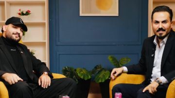 تفاصيل مثيرة .. مسلم يكشف أسرار أزماته ونجاحاته في برنامج من قريب 