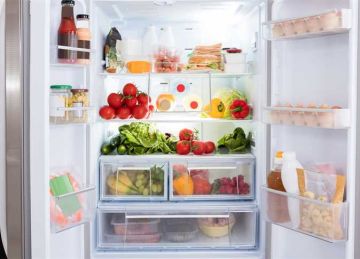 خلي الأكل يعيش أكتر .. حيل بسيطة تحفظ طزاجته في التلاجة خلي الأكل يعيش أكتر .. حيل بسيطة تحفظ طزاجته في التلاجة