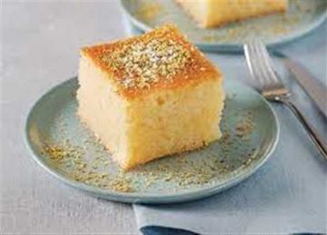 سهلة وبسيطة لكن لذيدة.. طريقة عمل كيكة الرواني في المنزل