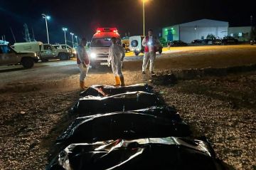 كارثة جديدة في المتوسط.. غرق مهاجرين وإنقاذ العشرات قبالة السواحل الليبية (صور) كارثة جديدة في المتوسط.. غرق مهاجرين وإنقاذ العشرات قبالة السواحل الليبية (صور)