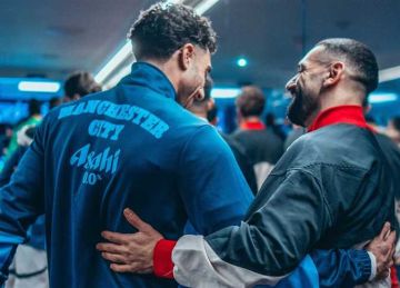 منافسة بين محمد صلاح وعمر مرموش لحصد جائزة الأسد الذهبي