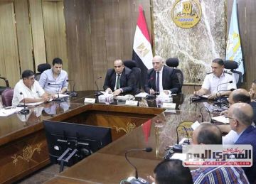 استجابة فورية.. محافظ كفرالشيخ يبحث تطوير منظومة النقل العام وتحسين خدمات المواقف
