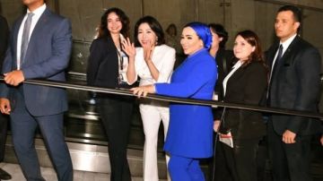 السيدة انتصار السيسي برفقة قرينة رئيس كوريا الجنوبية بالمتحف الكبير صور