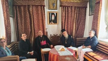 بالصور.. سفير الفاتيكان يزور دير سانت كاترين التاريخي ويلتقي رئيس الأساقفة بالصور.. سفير الفاتيكان يزور دير سانت كاترين التاريخي ويلتقي رئيس الأساقفة