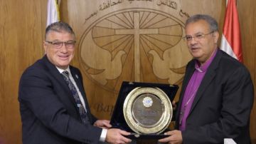 رئيس الطائفة الإنجيلية يشهد افتتاح عيادات ومصنع ملابس الرابية للكنائس المعمدانية المحافظة بمنطقة الشروق