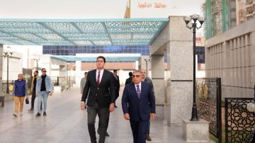 محافظ الدقهلية يتفقد تطوير النصب التذكاري للشهداء بمدينة المنصورة محافظ الدقهلية يتفقد تطوير النصب التذكاري للشهداء بمدينة المنصورة