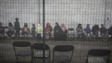 إدارة ترامب تجري مراجعة شاملة لقوانين الهجرة بعد إطلاق النار على الحرس الوطني إدارة ترامب تجري مراجعة شاملة لقوانين الهجرة بعد إطلاق النار على الحرس الوطني