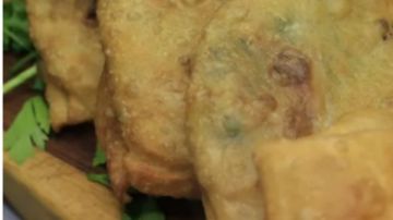 طريقة عمل فطائر البطاطس الهندية.. أحلى من المحلات