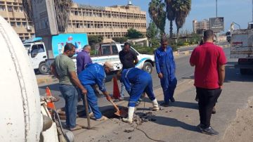 محافظ كفر الشيخ يتابع جهود صيانة شبكة الصرف الصحي بدسوق