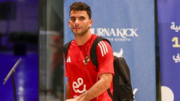 نهائي كأس السوبر المصري.. موعد تحرك الأهلي إلى ملعب مباراة الزمالك