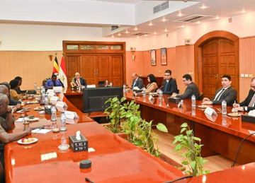 وزير الري يبحث مع رئيسة وزراء أوغندا تعزيز التعاون في مجال المياه