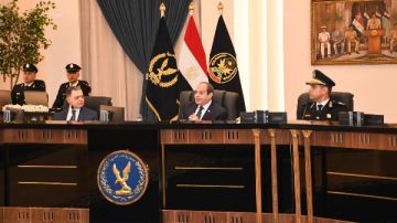 إزاي منقدرش نطلع 6000 زي محمد صلاح رسائل قوية للرئيس السيسي