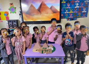 التربية للطفولة المبكرة بجامعة القاهرة تحتفل بافتتاح المتحف المصري الكبير التربية للطفولة المبكرة بجامعة القاهرة تحتفل بافتتاح المتحف المصري الكبير