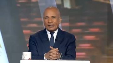 حضور جماهيري وأقدم برلماني.. أحمد موسى يشيد بالنائب محمد أبو العينين لحظة تصويته بانتخابات النواب