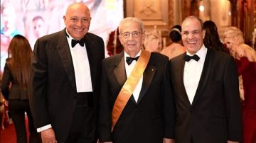 لأول مرة خارج أوروبا.. وزراء وسفراء يشاركون الأمراء بمراسم الجراند بول الملكي بقصر عابدين لأول مرة خارج أوروبا.. وزراء وسفراء يشاركون الأمراء بمراسم الجراند بول الملكي بقصر عابدين