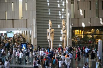 مصر تقترب من تحقيق رقم قياسي جديد في أعداد السائحين بنهاية 2025