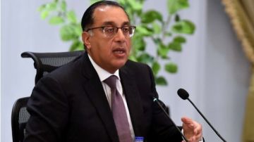 مدبولي: تحويل جميع أتوبيسات النقل العام إلى كهرباء