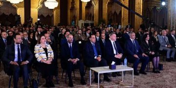  مدبولي ؛ نمو قطاع الاتصالات يتراوح من 14 إلى 16 سنويا.. يعادل ثلاثة أضعاف معدل النمو السنوي للناتج المحلي