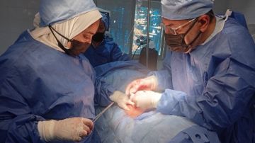 نجاح جراحة دقيقة لاستخراج حصوة بحجم ٢ ٢ سم داخل مستشفى سفاجا المركزي نجاح جراحة دقيقة لاستخراج حصوة بحجم ٢ ٢ سم داخل مستشفى سفاجا المركزي