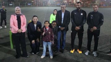 أصغر لاعبة كرة قدم تتألق في ملاعب دوري المدارس أصغر لاعبة كرة قدم تتألق في ملاعب دوري المدارس