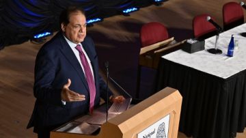 النائب محمد أبو العينين يتسلم جائزة القيادة البرلمانية العالمية المتميزة صور النائب محمد أبو العينين يتسلم جائزة القيادة البرلمانية العالمية المتميزة صور