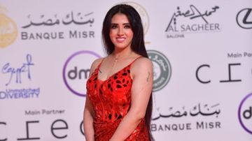 تستعد لـ عرش سندريلا.. نور فخري تتألق على السجادة الحمراء بالقاهرة السينمائي تستعد لـ عرش سندريلا.. نور فخري تتألق على السجادة الحمراء بالقاهرة السينمائي