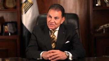 حاتم باشات يهنئ الرئيس السيسي بافتتاح المتحف الكبير : مصر تبهر العالم