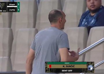  غير لائق .. طرد يورتشيتش من مباراة بيراميدز وسيراميكا كليوباترا للاعتراض (فيديو)