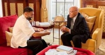 محمد صلاح لـ مجدى يعقوب: هذا اللقاء هفتخر به طول عمرى.. وأبويا كان مصدق فيا محمد صلاح لـ مجدى يعقوب: هذا اللقاء هفتخر به طول عمرى.. وأبويا كان مصدق فيا