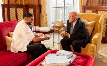 مصر.. لقاء تاريخي بين محمد صلاح ومجدي يعقوب