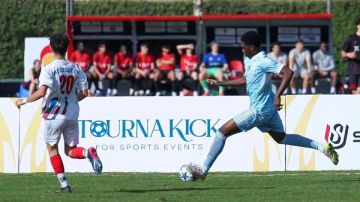 يوفنتوس الإيطالي يفوز على ميسزولي بودابست المجري في بطولة الاهلي للناشئين يوفنتوس الإيطالي يفوز على ميسزولي بودابست المجري في بطولة الاهلي للناشئين