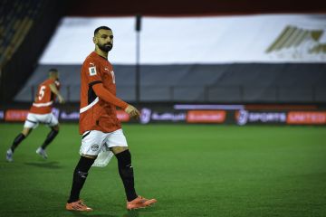 تفاعل على تصرف قام به صلاح بعد خسارة مصر من أوزبكستان